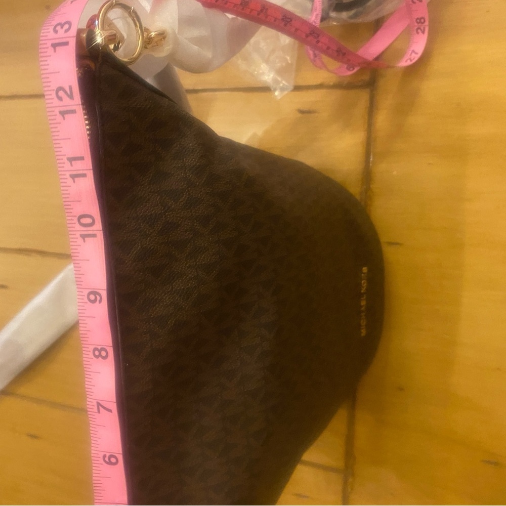 Michael Kors Brooke Medium Logo Bucket Bag Authentic New with Tags & Dust Bag - Picture 15 of 15